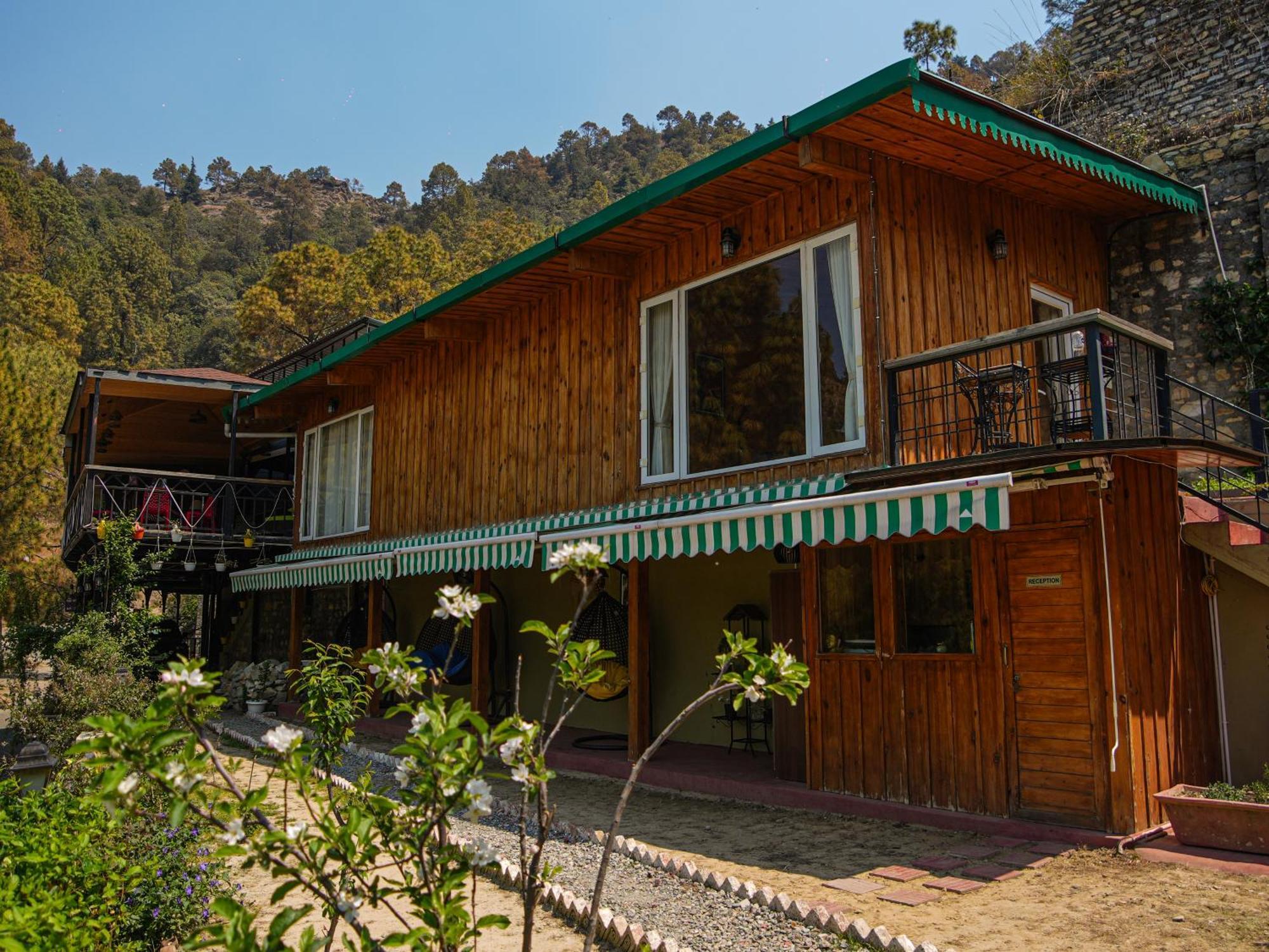 فندق Thehimalayanliving Whistling Pines مكتزور المظهر الخارجي الصورة